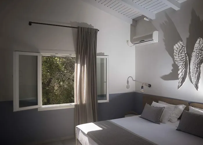 Avali Luxury * Gaios